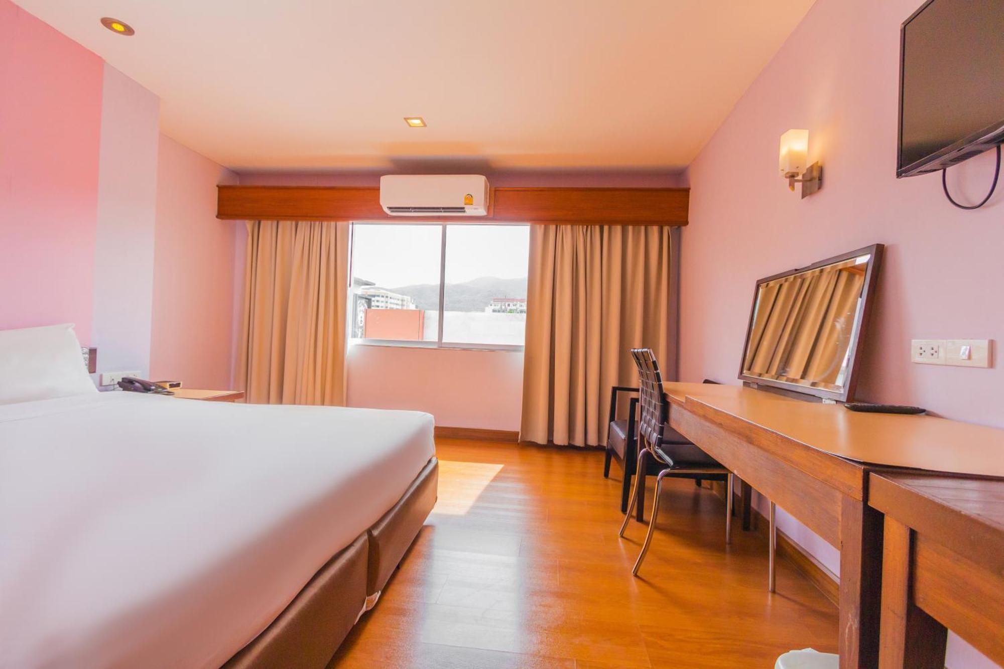 Mayflower Grande Hotel Чиангмай Экстерьер фото