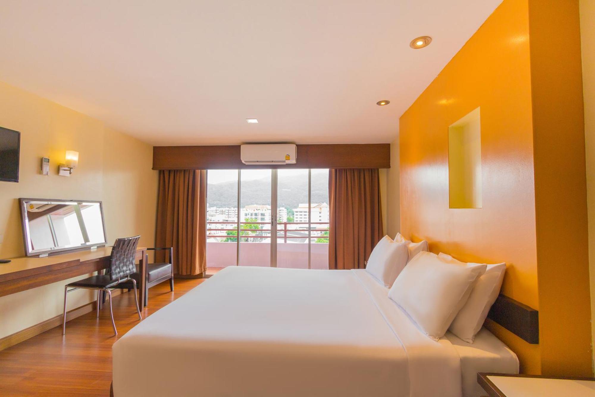Mayflower Grande Hotel Чиангмай Экстерьер фото
