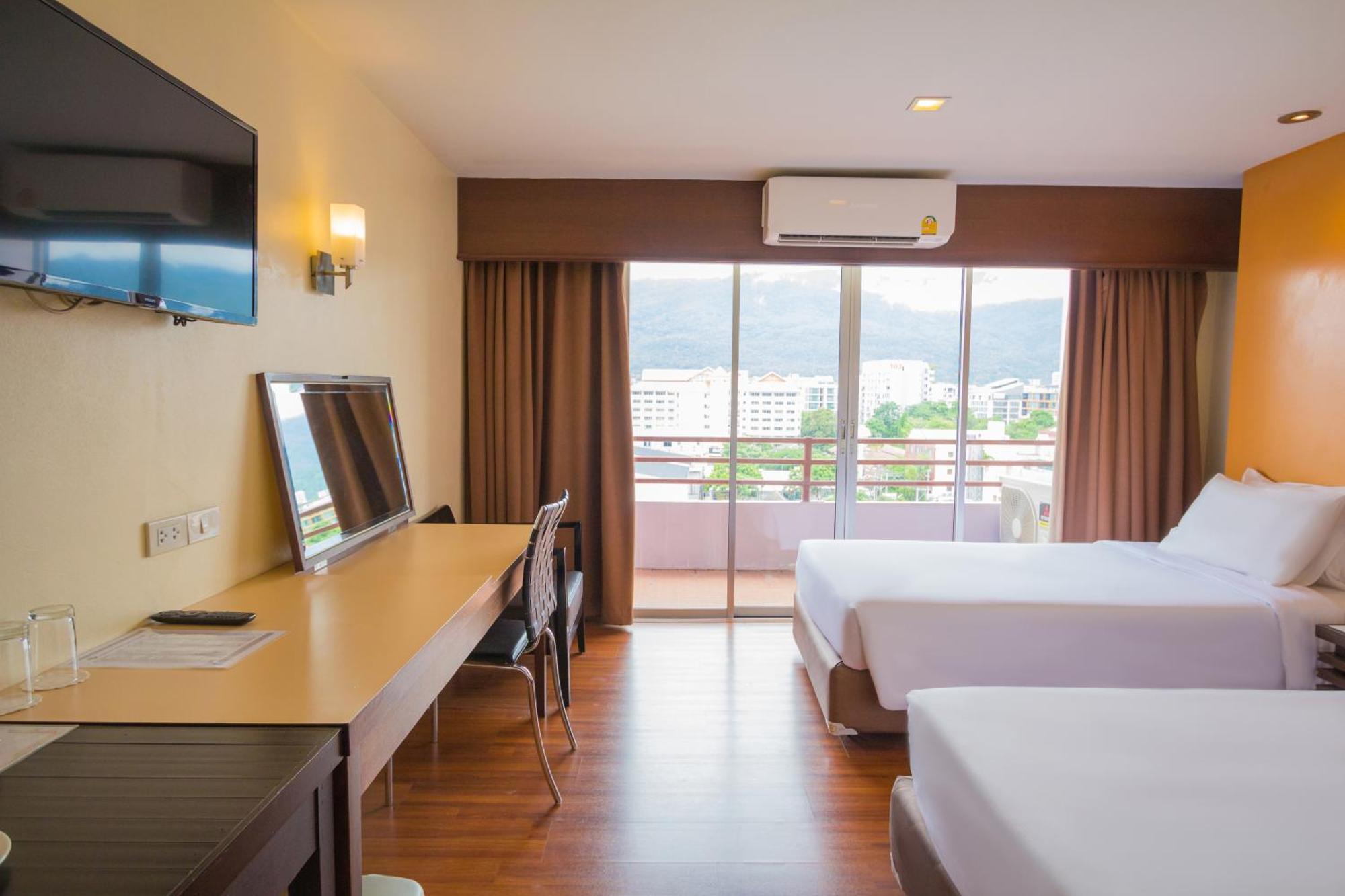 Mayflower Grande Hotel Чиангмай Экстерьер фото
