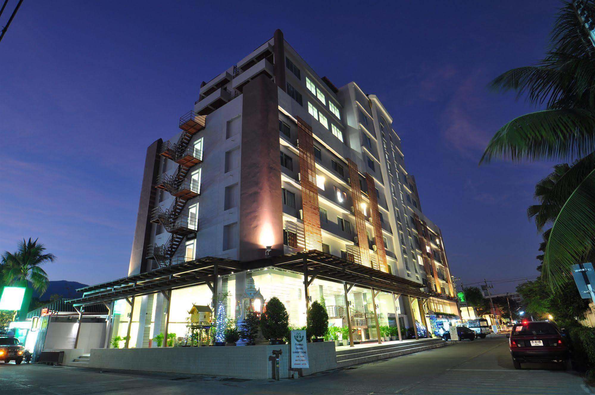 Mayflower Grande Hotel Чиангмай Экстерьер фото