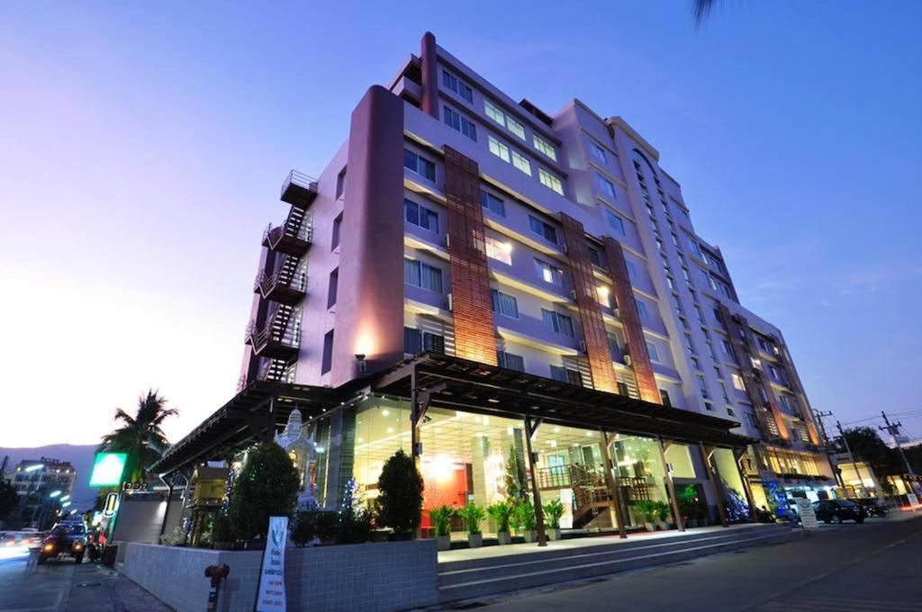 Mayflower Grande Hotel Чиангмай Экстерьер фото